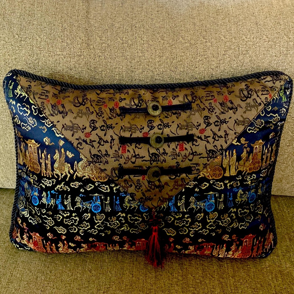 19x13 Asian pillow